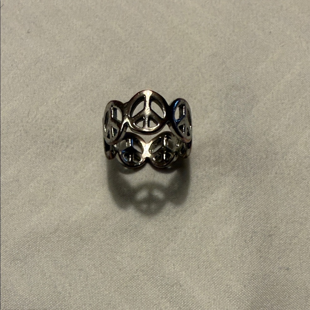 Sterling Silver Peace Sign Ring, size 6.0